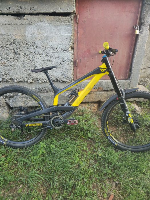 Продавам YT Tues 2019