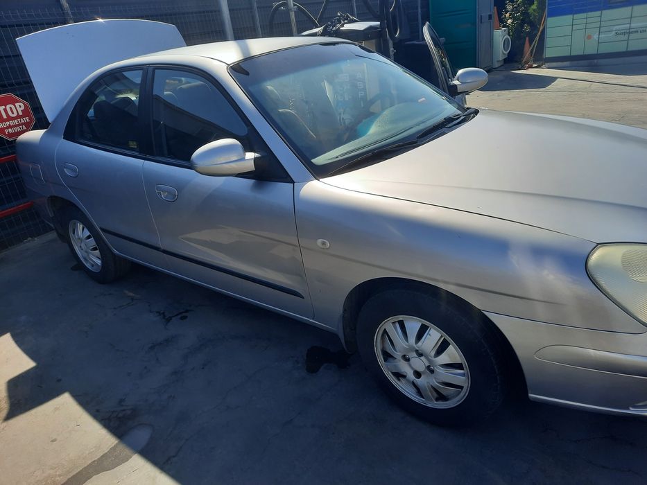 Vând Daewoo nubira