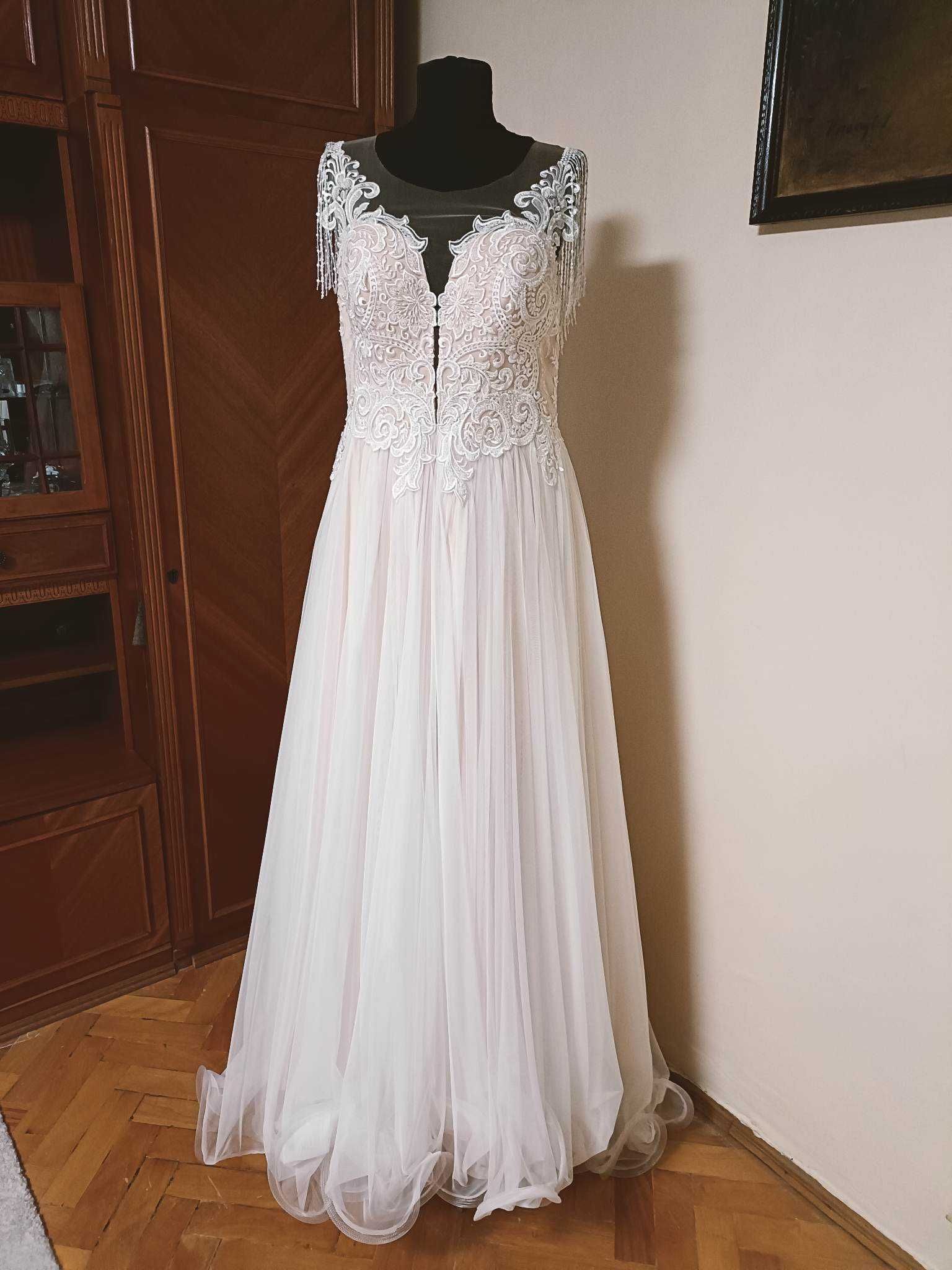 Vând rochie de mireasă nefolosită - salon Bianca