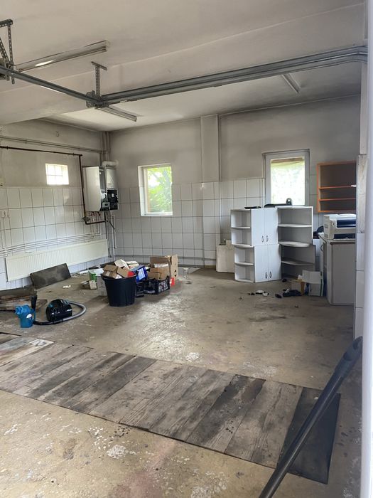 Casa si spatiu afacere de inchiriat Piata Resita