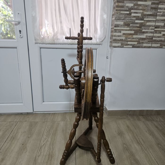 Roată de tors vintage