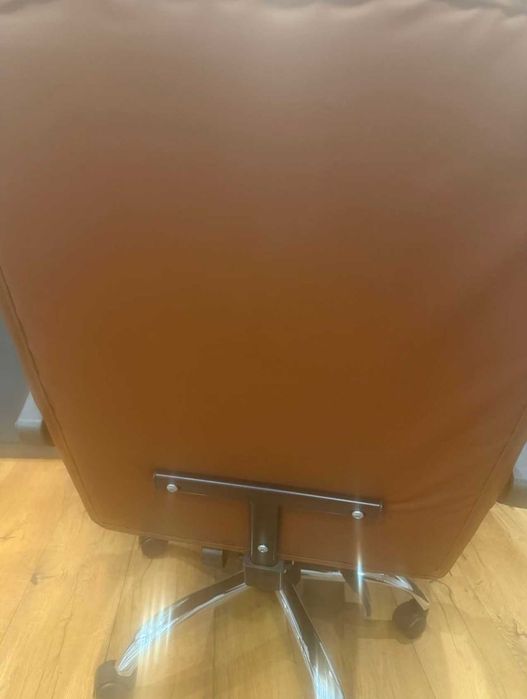 Директорски кожен стол