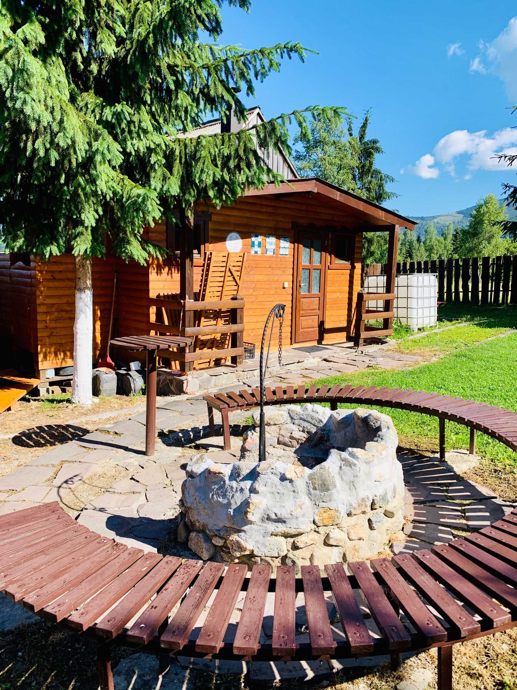 Cabană cu CIUBĂR de închiriat - Izvorul Mureșului