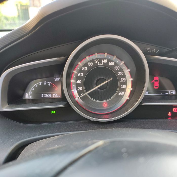 Vând Mazda 3 model BM/bn