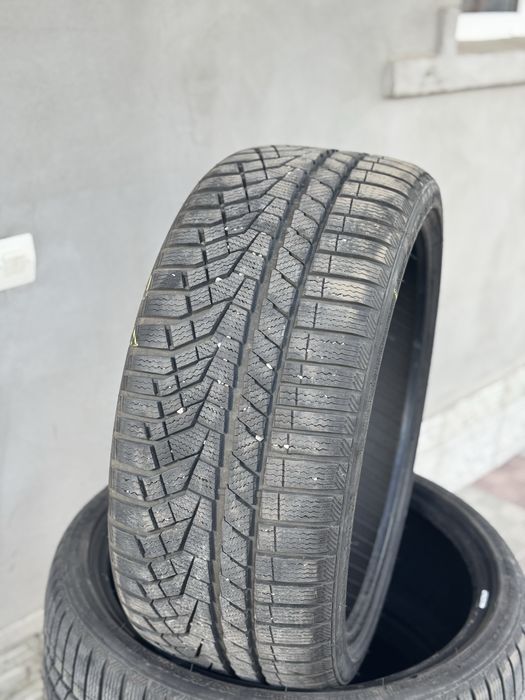 235/35 R19 Sailun Iarna