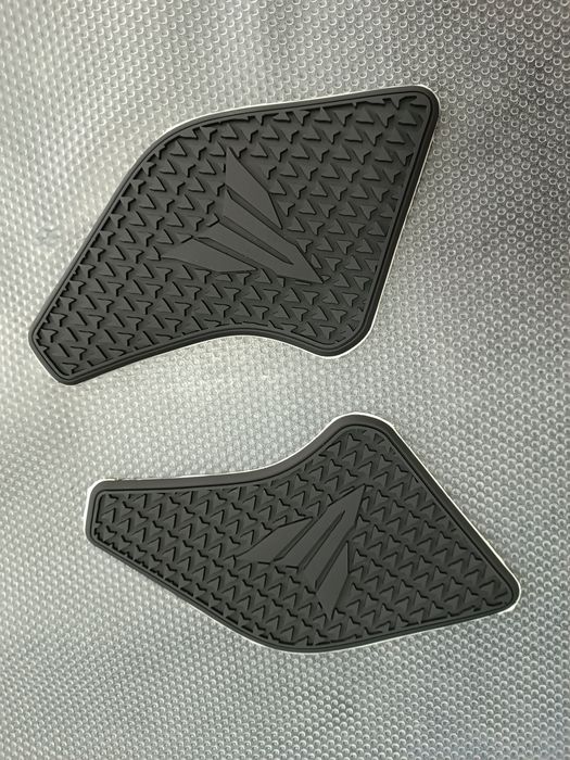 Tank Pad lateral Yamaha - durabilitate mar-