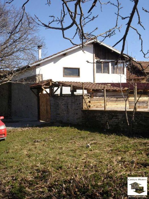 140119 Реновирана двуетажна къща в село Паскалевец, 28 км от В.Търново