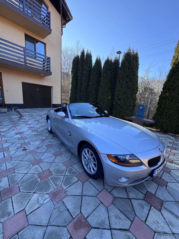 \\—- Bmw z4——-//