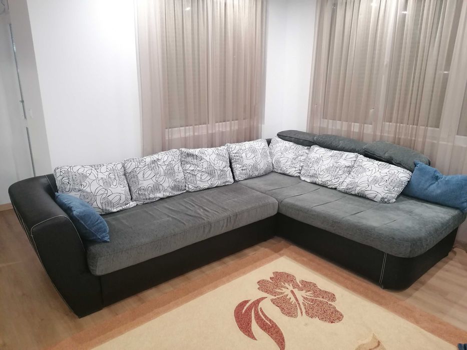 Разтегателен диван