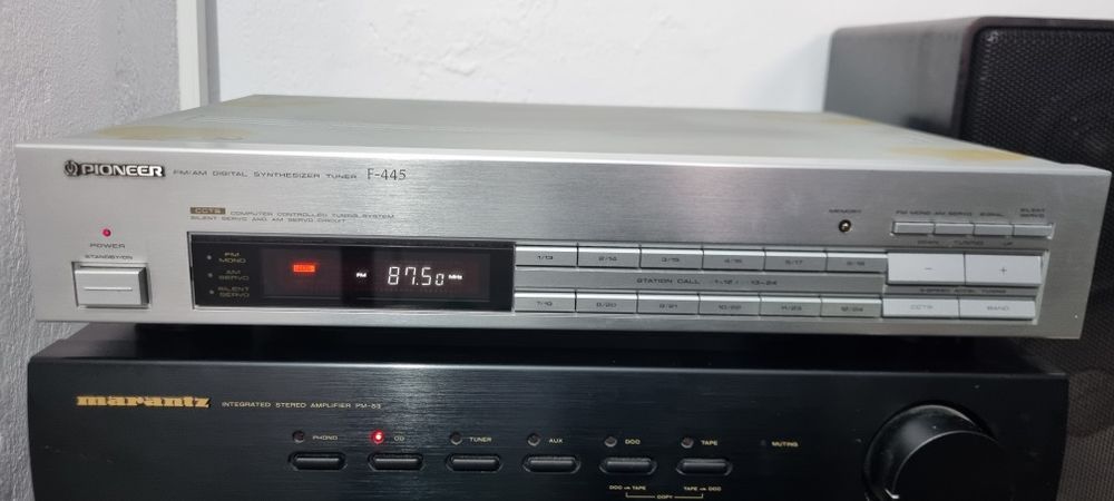 Tuner radio Pioneer F445