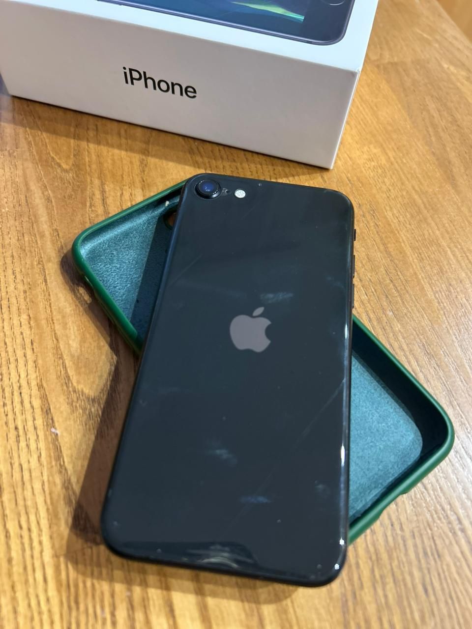 Iphone SE 2020 64gb В идеальном состоянии