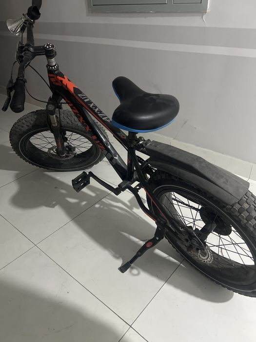 Velosiped sotiladi srochna 16 kotta balonli