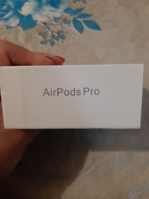 Продам наушники  новый  Airpods pro