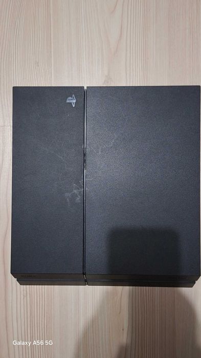 Playstation 4 с 7 игри и controller