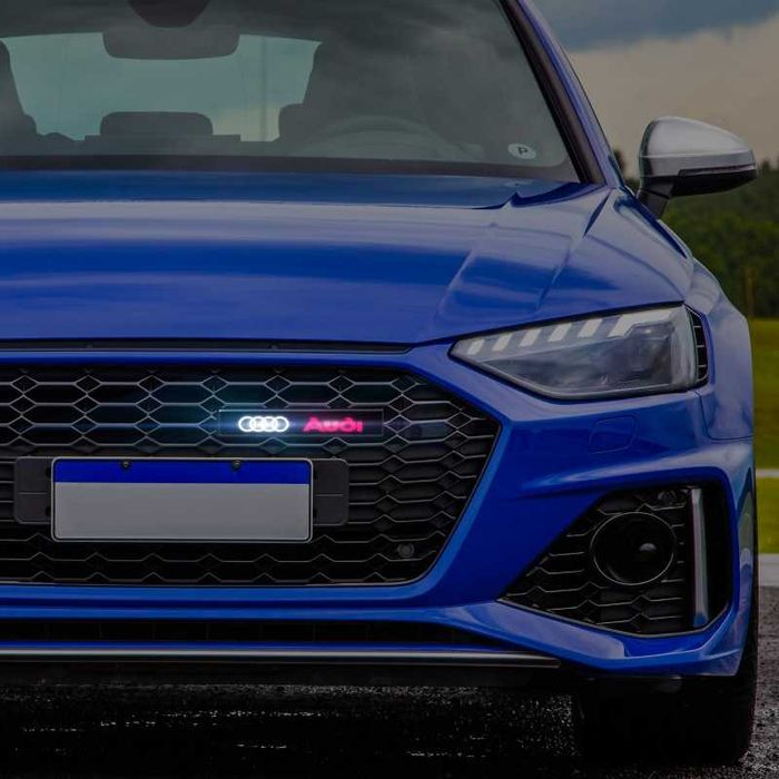 Светеща емблема Audi лого надпис