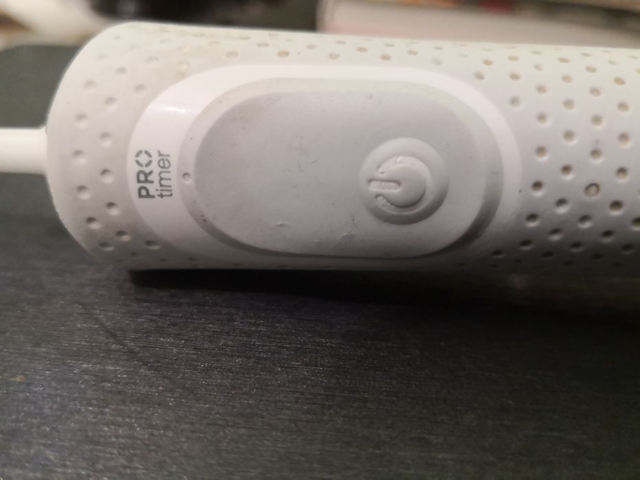 PERIUȚA electrica Braun oral B Pro timer