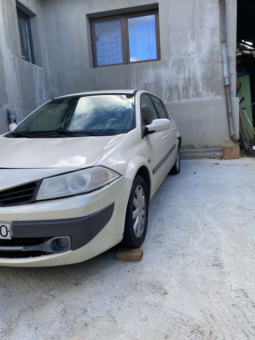 Vand masina renault megan