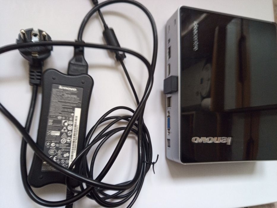 Mini PC cu DVD Lenovo Q190