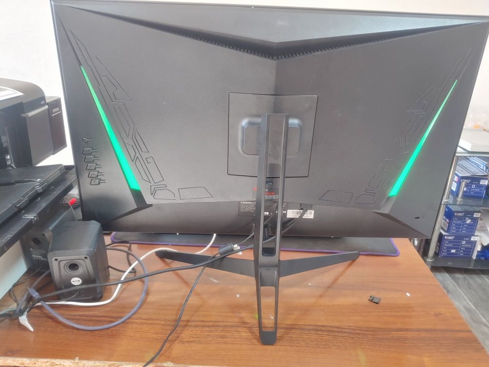 27 dyumli 165Hz  monitor sotiladi