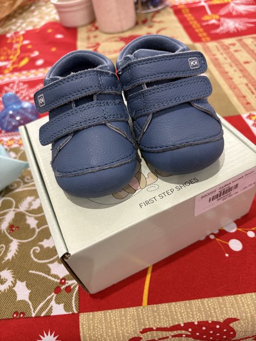 Обувки за прохождане Колев и Колев