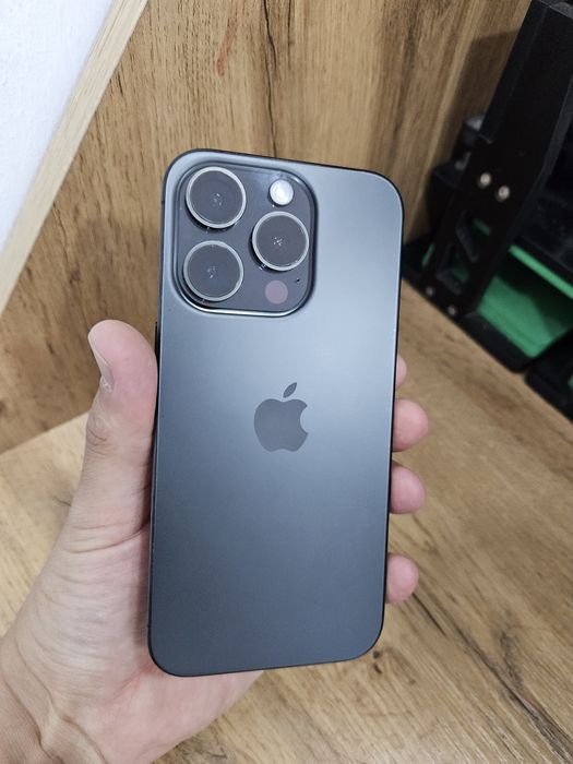 Продам Iphone 15pro 256gb
