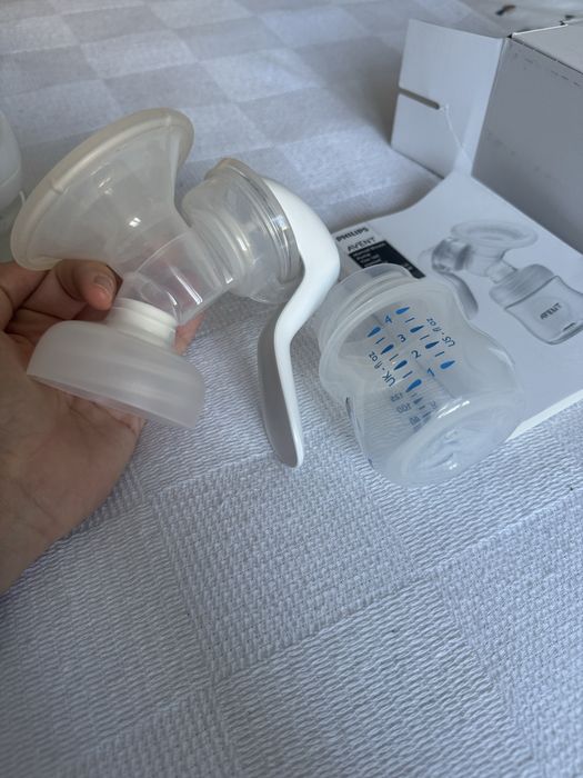 Ръчна помпа за изцеждане на кърма Philips Avent Natural Motion