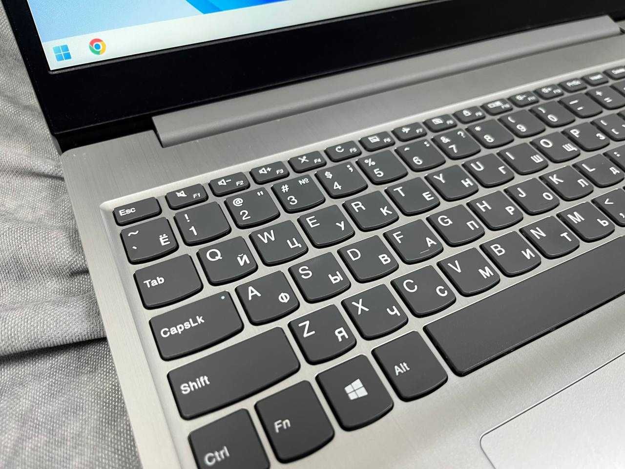 В идеальном состоянии LENOVO Celeron*ОЗУ 4/SSD 256/Для офиса Шустрый