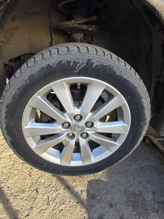 Продам комплект 4 шины б/у шипованные на 16