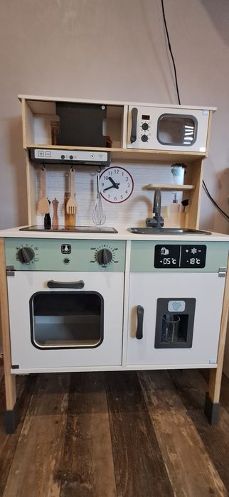Дървена детска кухня