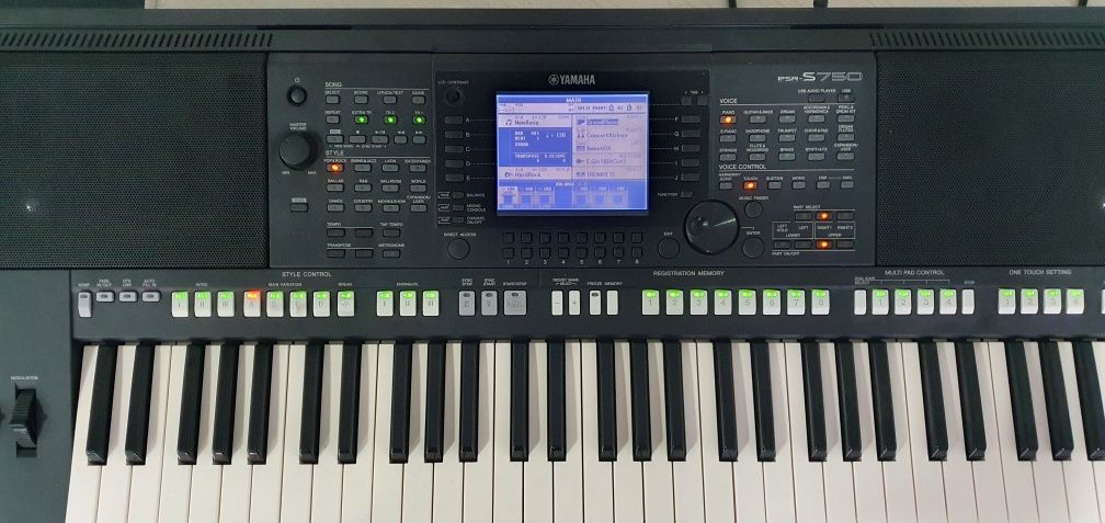 Orga Yamaha psr s750