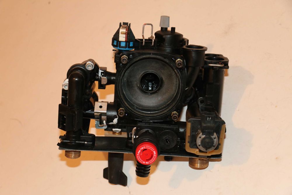 Grup hidraulic tur retur centrala termica Immergas Victrix condensare