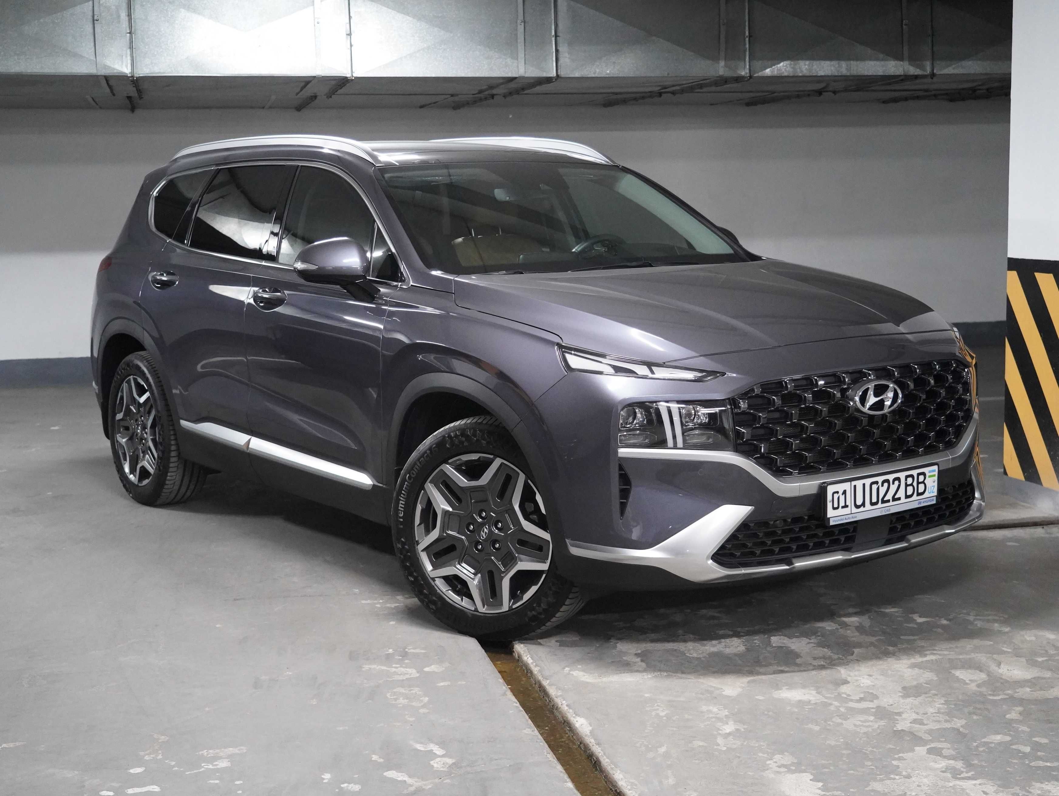 Hyundai Santa Fe 2022 | 3.5L | HTRAC AWD | 7 мест | 8,200 км