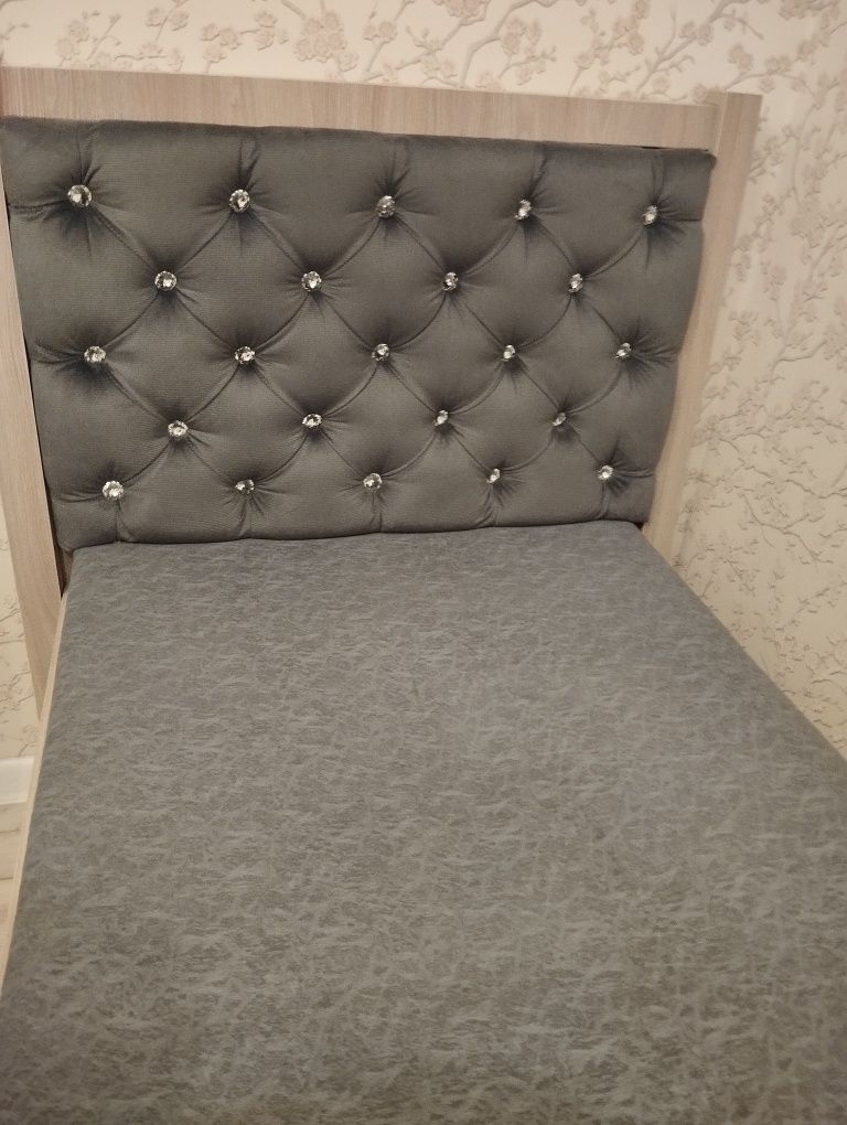 Продам кровать для девочки
