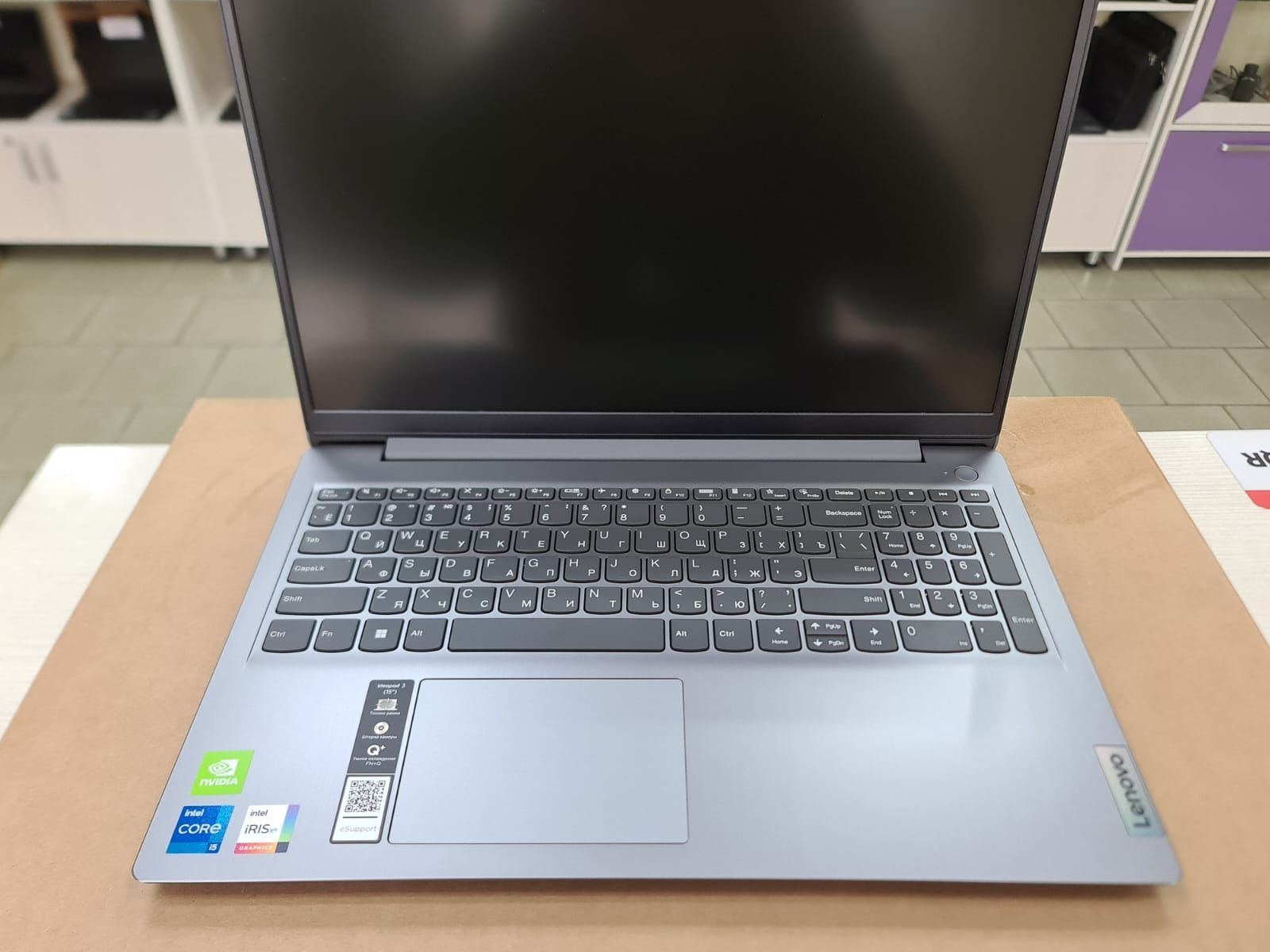 Новый Lenovo (Core i5-11 Gen, 16 Gb DDR4, GeForce MX 350)