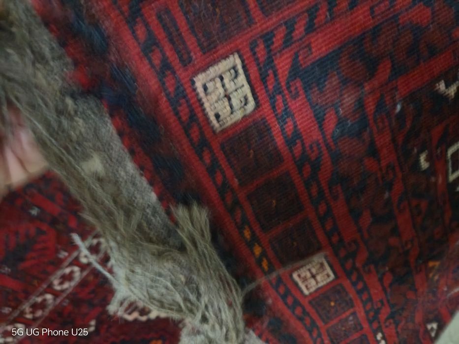 Ръчно тъкан килим