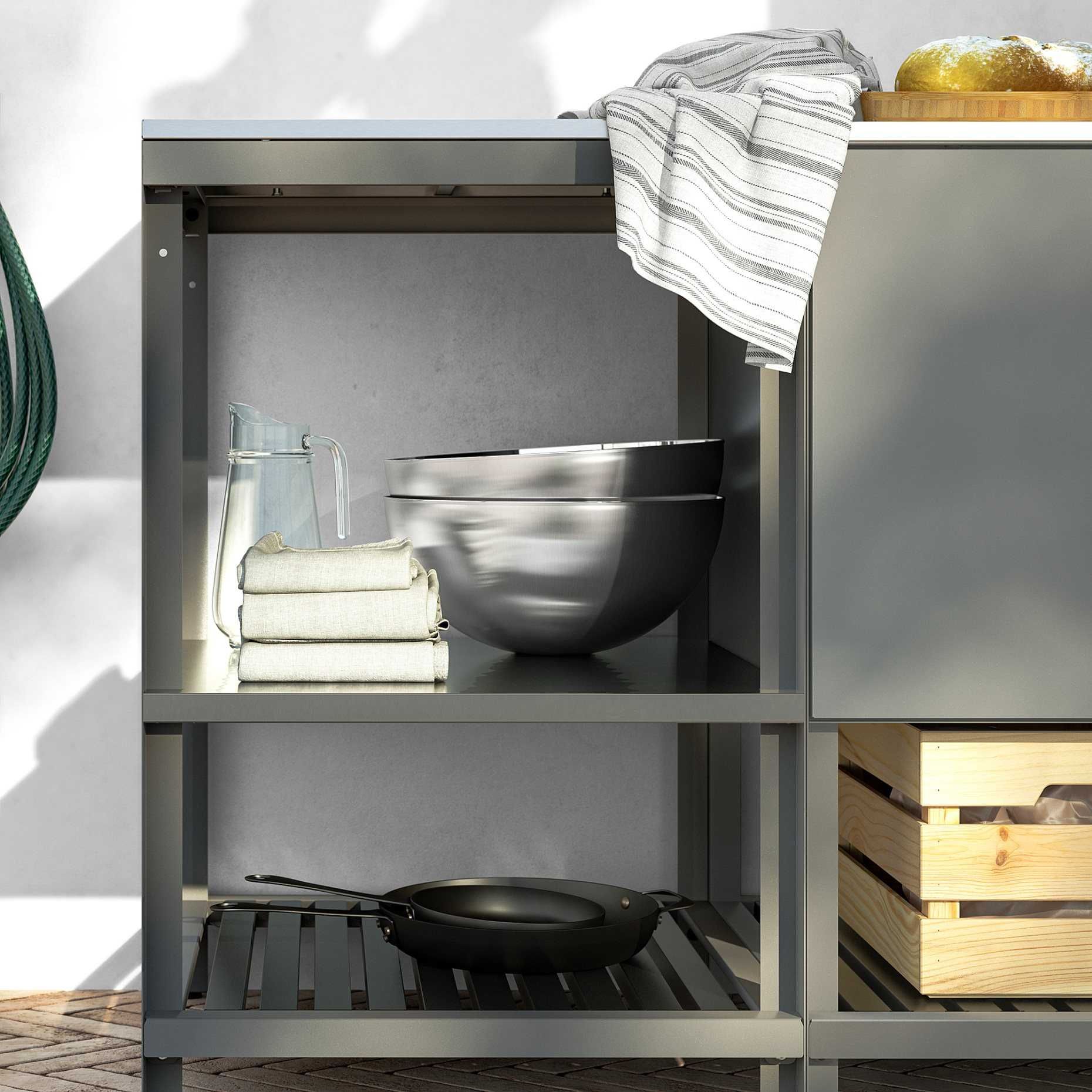Продавам модул за външна кухня луксозната серия на IKEA BATSKAR
