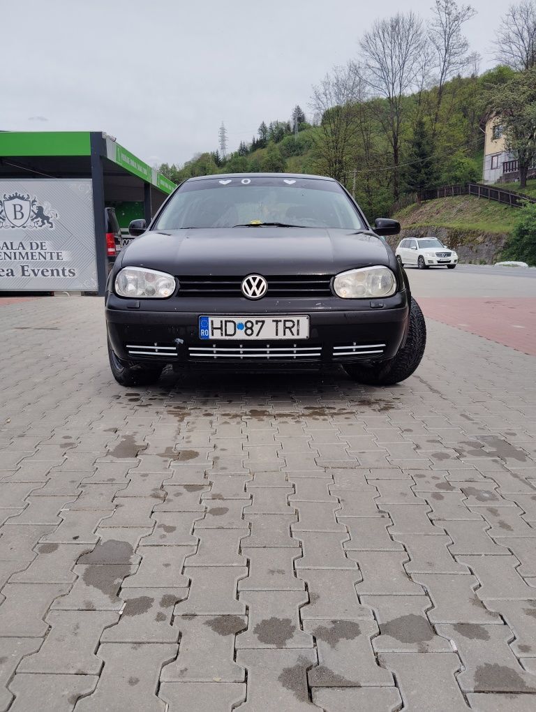 Vând urgent golf 4 1.9 tdi vând că am nevoie de bani