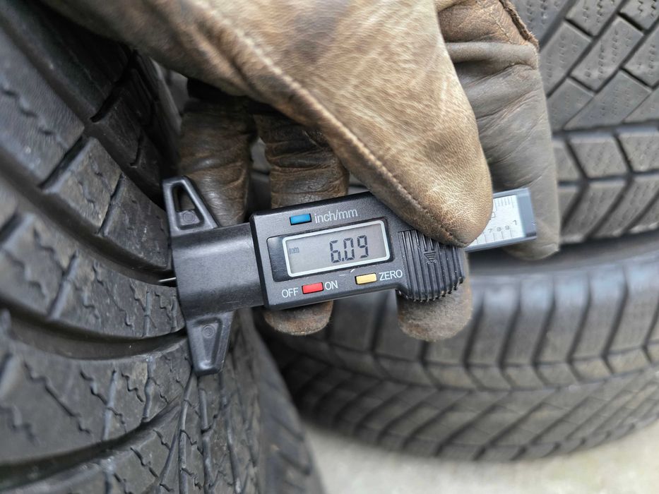 2бр Всесезонни гуми 255 40 21 - Goodyear - DOT 2023