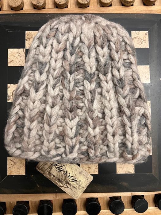 Продам теплую, добротную шапку