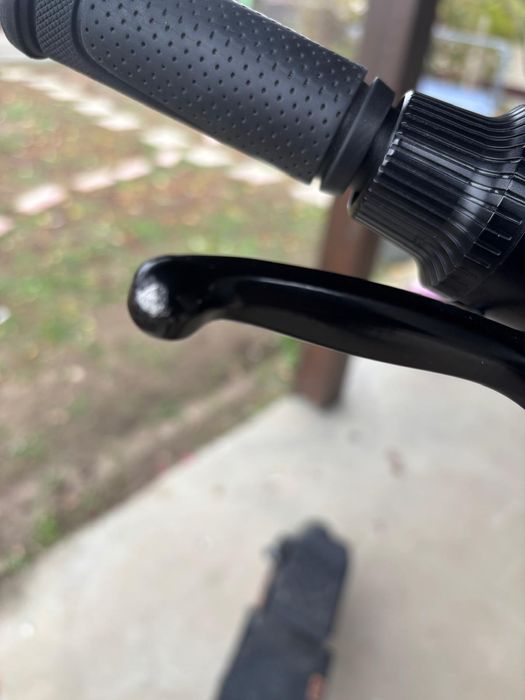 Vând scuter electric Kukirin G2