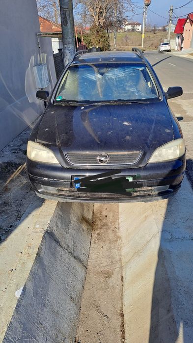 Vând Opel Astra.