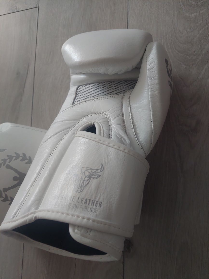 Manusi de box,odorizante, bandaje, geanta de box