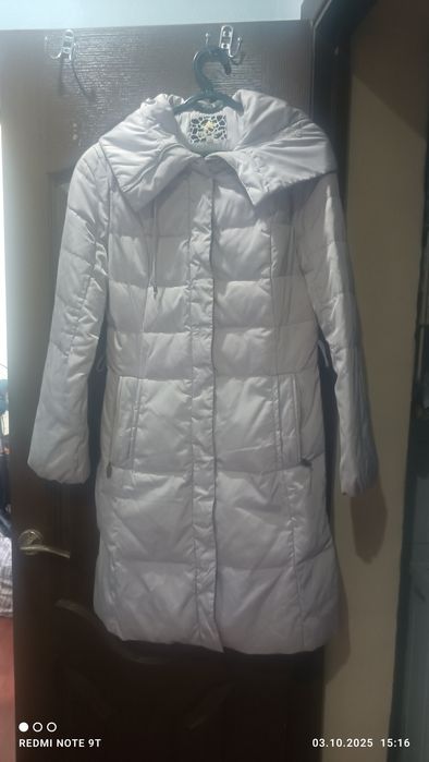 Женские куртка, жилетка, тренч.