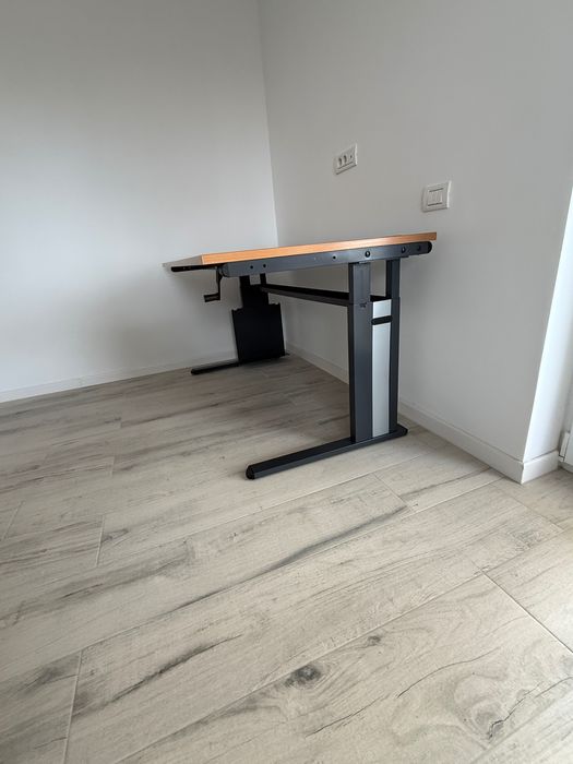 Birou solid FLEISCHER 80x160 - reglabil manual pe înălțime