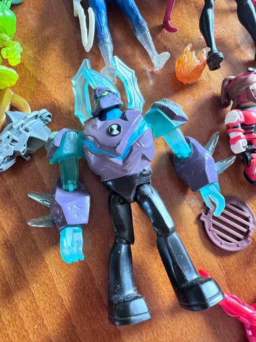 Лот оригинални играчки Спайдърмен, Батман, Майнкрафт и др.