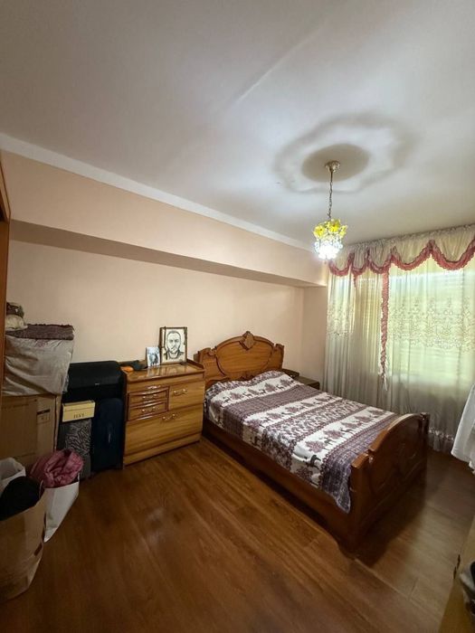 Продается квартира на Юнус Абаде 4 квартал 4/4/4 кирпич