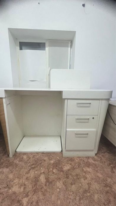 Ресепшен стол рабочий