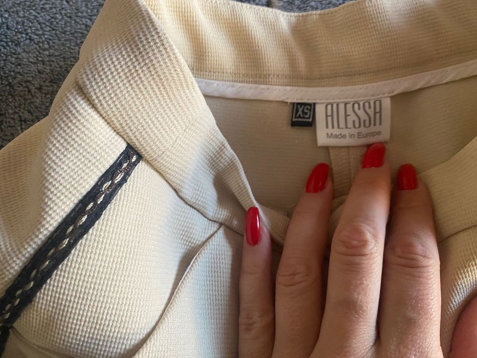 Къси панталонки Alessa XS 50 лв