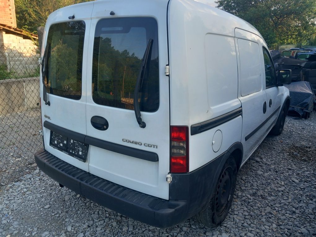 Opel Combo 1.3cdti-75кс./2010г/- на части