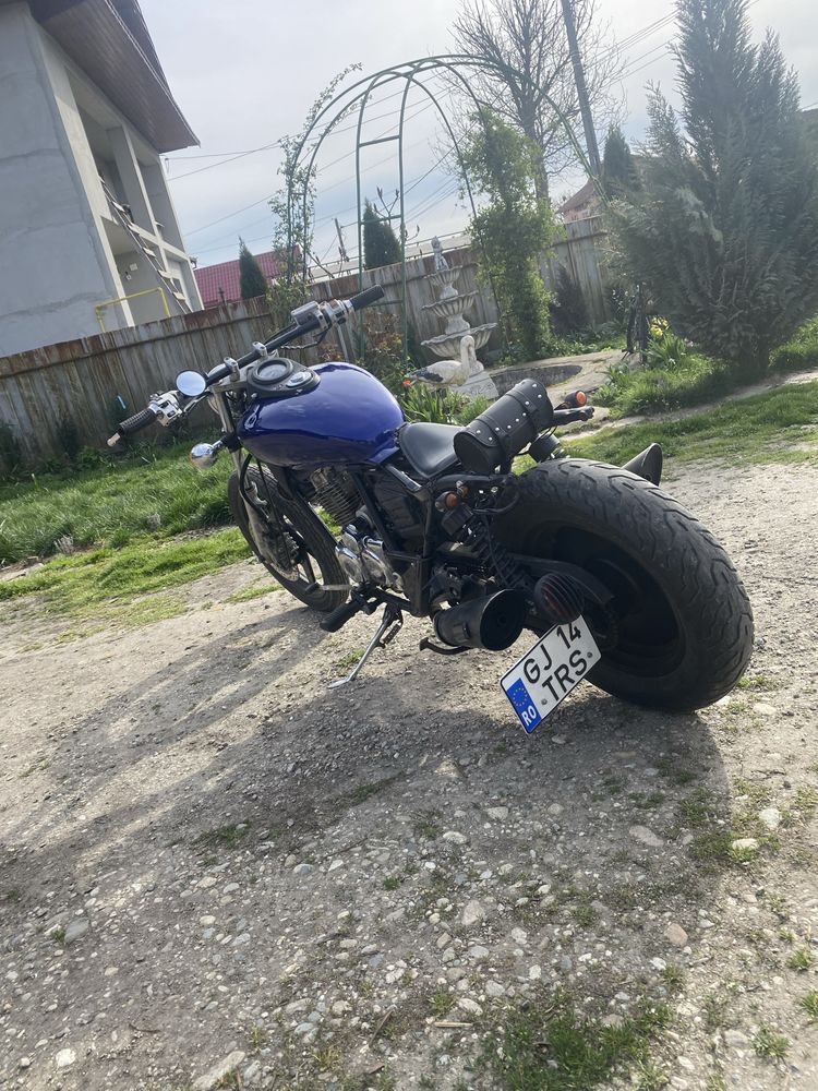 Daelim vt 125 bobber A1